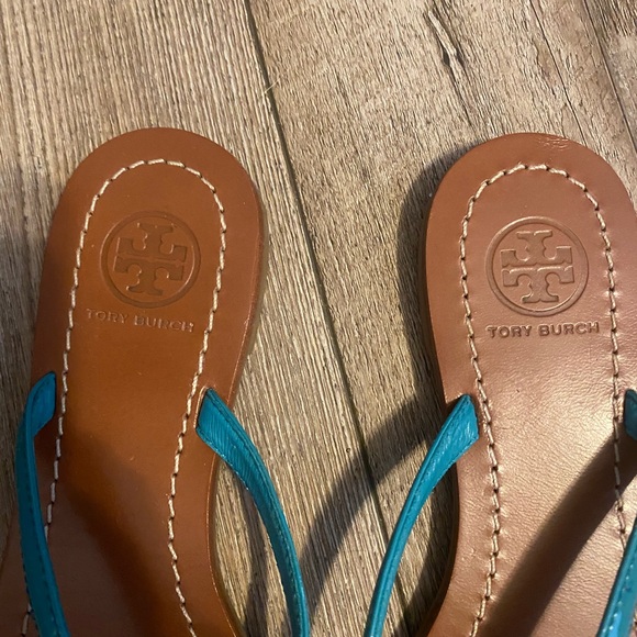 Tory Burch Patent leather Sandals - Picture 11 of 15